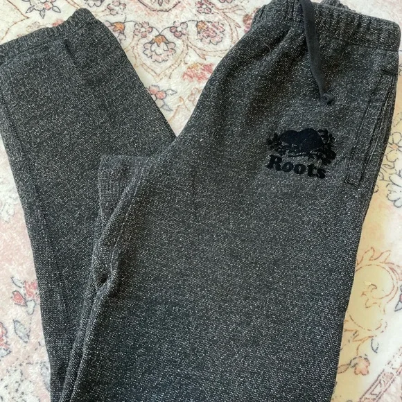 Roots Canada Set Sweatpants Hoodie size Small - Picture 5 of 5